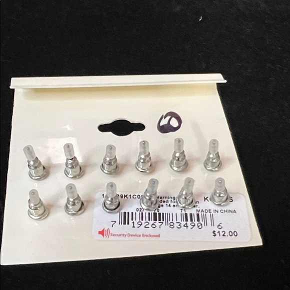 SO Multicolor Rose Stud Earrings Set - Picture 3 of 4